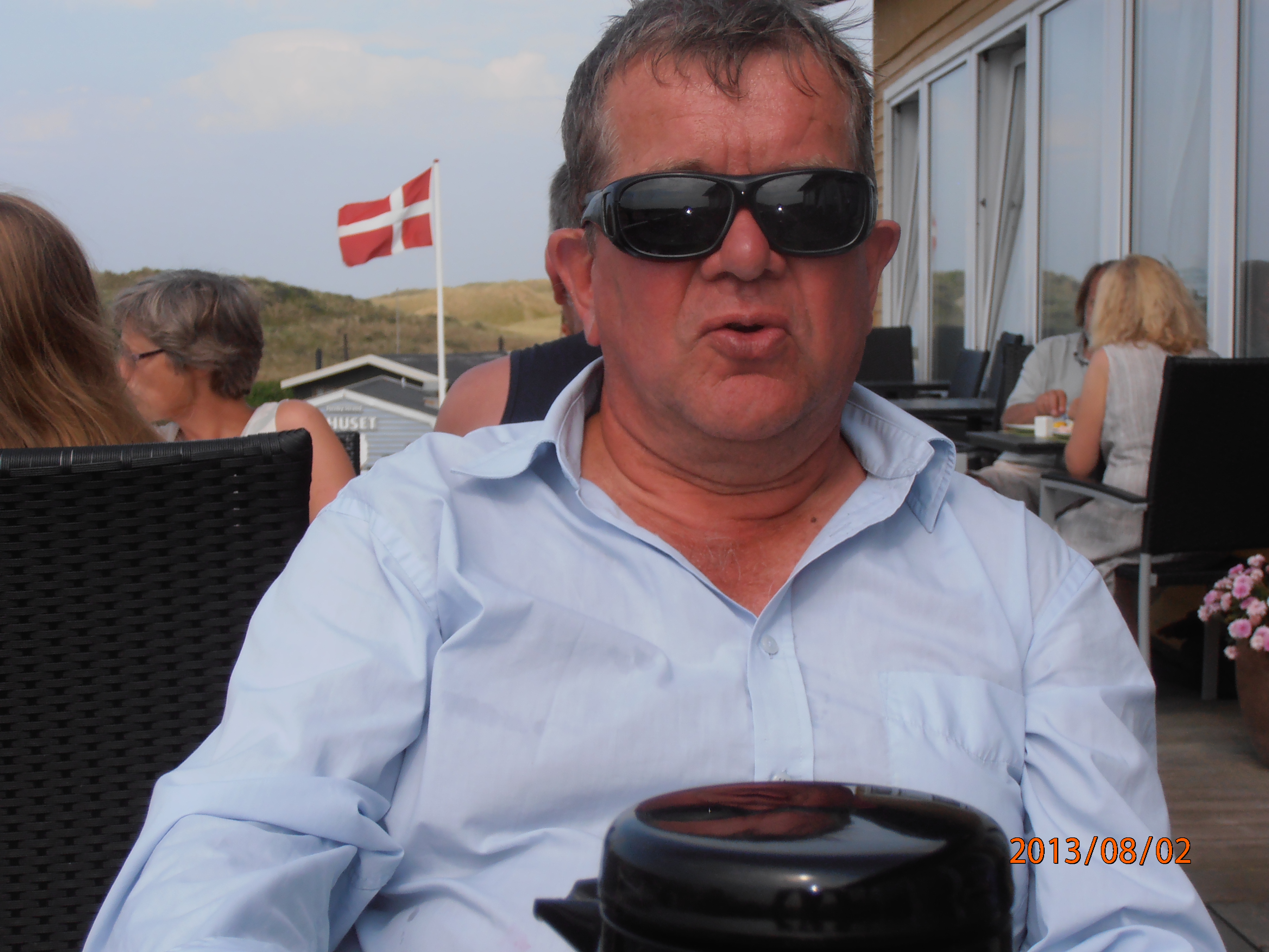 OLYMPUS DIGITAL CAMERA